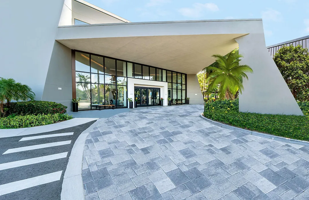 Doubletree By Hilton Tampa Rocky Point Waterfront-1